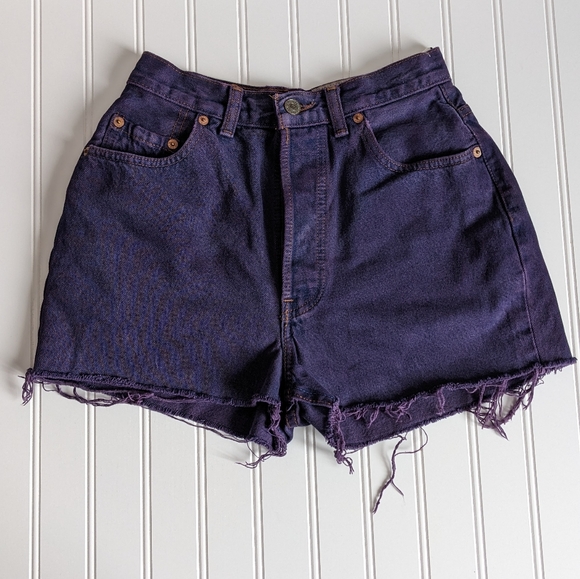 Vintage Levi's 501 Shorts - Picture 2 of 15